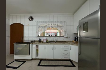 Casa à venda com 260m², 3 quartos e 3 vagas Casa à venda com 260m², 3 quartos e 3 vagasCozinha