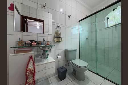 Casa à venda com 260m², 3 quartos e 3 vagas Casa à venda com 260m², 3 quartos e 3 vagasBanheiro da suíte