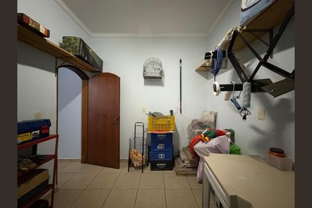 Casa à venda com 260m², 3 quartos e 3 vagas Casa à venda com 260m², 3 quartos e 3 vagasDepósito