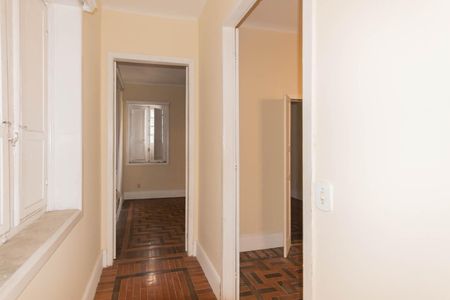 Casa para alugar com 115m², 5 quartos e 1 vagaCorredor (segundo andar)