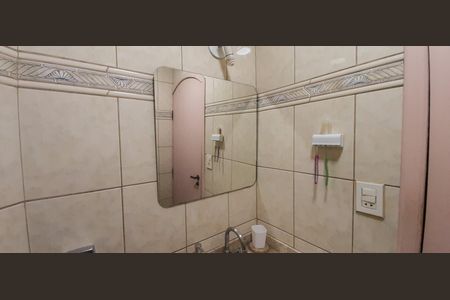 Casa à venda com 219m², 3 quartos e 2 vagasBanheiro Social