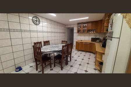 Casa à venda com 219m², 3 quartos e 2 vagasCozinha