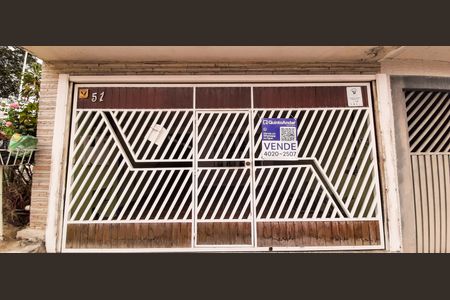 Casa à venda com 219m², 3 quartos e 2 vagasFachada