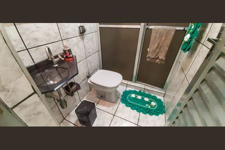 Casa à venda com 219m², 3 quartos e 2 vagasBanheiro de Serviço