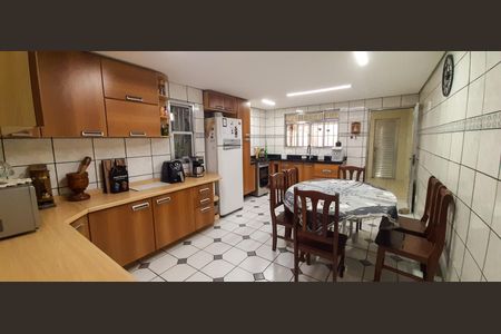 Casa à venda com 219m², 3 quartos e 2 vagasCozinha