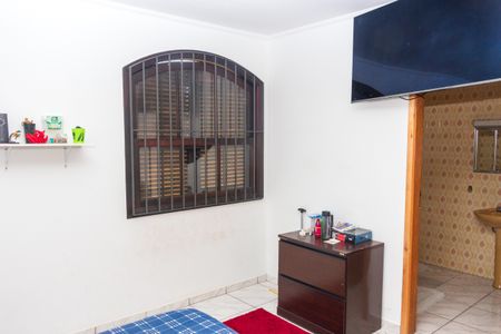 Casa à venda com 175m², 4 quartos e 2 vagasSuíte