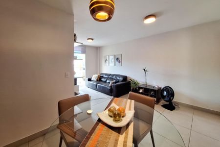 Sala de apartamento à venda com 3 quartos, 115m² em Itaipu, Niterói