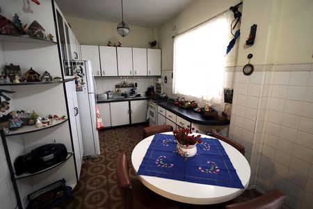 Casa à venda com 500m², 4 quartos e 3 vagasCozinha