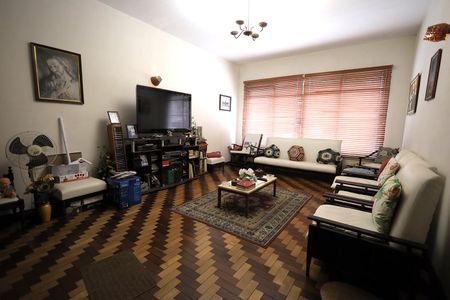 Casa à venda com 500m², 4 quartos e 3 vagasSala