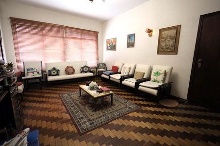 Casa à venda com 500m², 4 quartos e 3 vagasSala