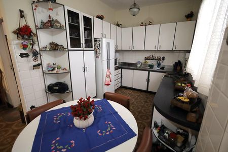 Casa à venda com 500m², 4 quartos e 3 vagasCozinha