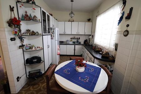 Casa à venda com 500m², 4 quartos e 3 vagasCozinha