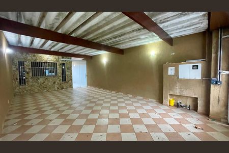 Garagem de casa para alugar com 3 quartos, 145m² em Jardim Santa Clara, Guarulhos