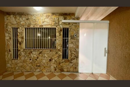 Casa para alugar com 145m², 3 quartos e 4 vagas Casa para alugar com 145m², 3 quartos e 4 vagasGaragem