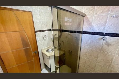 Banheiro 2 de casa para alugar com 3 quartos, 145m² em Jardim Santa Clara, Guarulhos