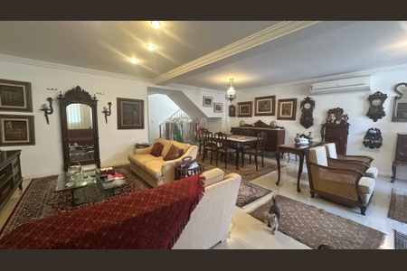 Sala de casa à venda com 4 quartos, 250m² em Barra da Tijuca, Rio de Janeiro