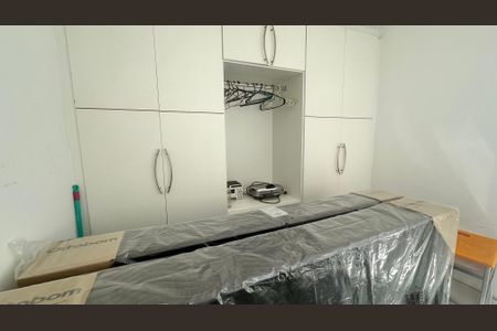 Casa à venda com 250m², 4 quartos e 2 vagasQuarto de Serviço