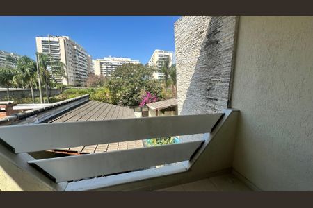 Casa à venda com 250m², 4 quartos e 2 vagasVaranda da Suíte 4
