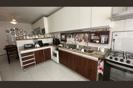 Casa à venda com 250m², 4 quartos e 2 vagasCozinha