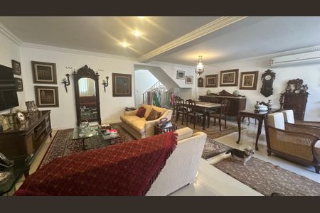 Sala de casa à venda com 4 quartos, 250m² em Barra da Tijuca, Rio de Janeiro