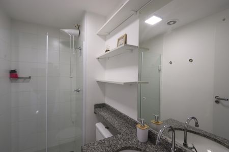 Banheiro de kitnet/studio para alugar com 1 quarto, 27m² em Vila Mariana, São Paulo