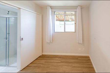 Apartamento à venda com 75m², 3 quartos e 2 vagasSuíte