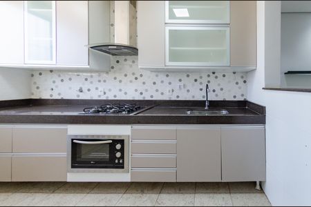 Apartamento à venda com 75m², 3 quartos e 2 vagasCozinha