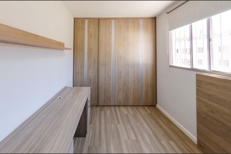 Apartamento à venda com 75m², 3 quartos e 2 vagasQuarto 2