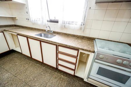 Apartamento à venda com 185m², 3 quartos e 2 vagasPia e fogão
