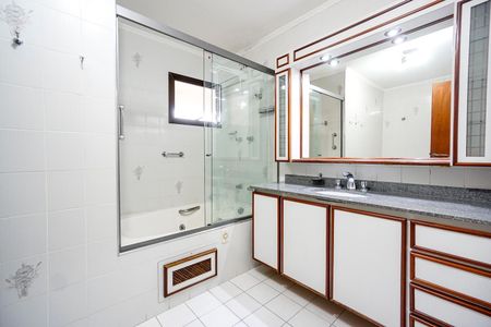 Apartamento à venda com 185m², 3 quartos e 2 vagasBanheiro da Suíte 3