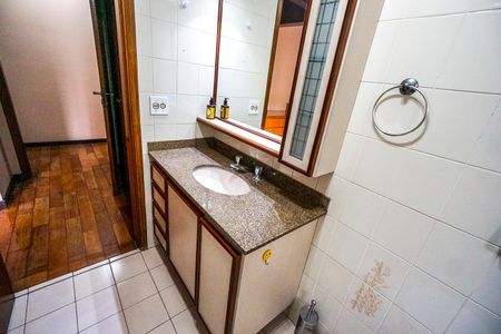 Apartamento à venda com 185m², 3 quartos e 2 vagasBanheiro da Suíte 1