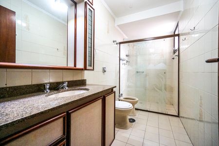 Apartamento à venda com 185m², 3 quartos e 2 vagasBanheiro da Suíte 1