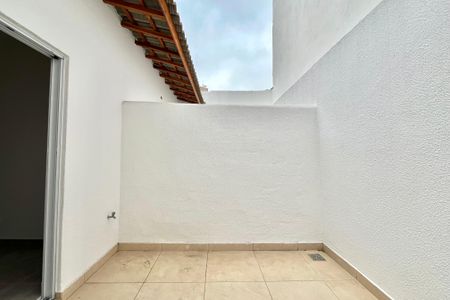 Varanda do Quarto 1 de casa à venda com 2 quartos, 53m² em Vila Paulista, São Paulo