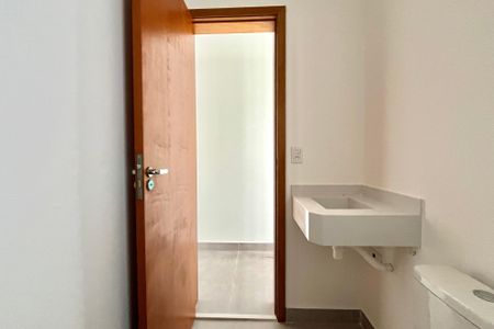 Casa à venda com 53m², 2 quartos e 1 vagaBanheiro