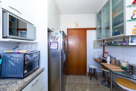 Apartamento à venda com 130m², 3 quartos e 2 vagas Apartamento à venda com 130m², 3 quartos e 2 vagasCozinha