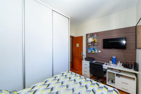 Apartamento à venda com 130m², 3 quartos e 2 vagas Apartamento à venda com 130m², 3 quartos e 2 vagasQuarto 1