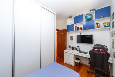 Apartamento à venda com 130m², 3 quartos e 2 vagas Apartamento à venda com 130m², 3 quartos e 2 vagasQuarto 3