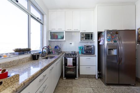 Apartamento à venda com 130m², 3 quartos e 2 vagas Apartamento à venda com 130m², 3 quartos e 2 vagasCozinha