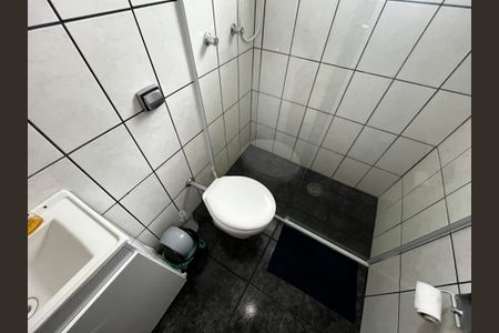 Casa à venda com 147m², 4 quartos e 2 vagasBanheiro Social