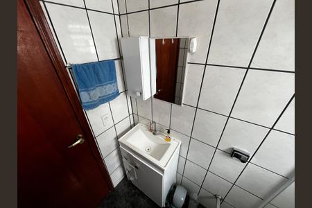 Casa à venda com 147m², 4 quartos e 2 vagasBanheiro Social