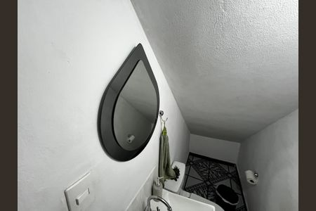 Casa à venda com 147m², 4 quartos e 2 vagasLavabo