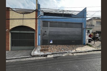 Casa à venda com 147m², 4 quartos e 2 vagasFachada