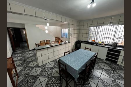 Casa à venda com 147m², 4 quartos e 2 vagasCozinha