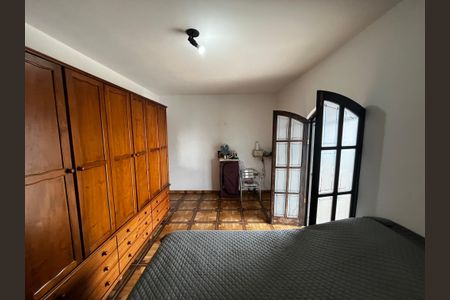 Casa à venda com 147m², 4 quartos e 2 vagasSuíte 4