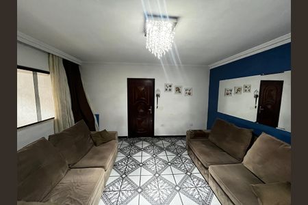 Casa à venda com 147m², 4 quartos e 2 vagasSala