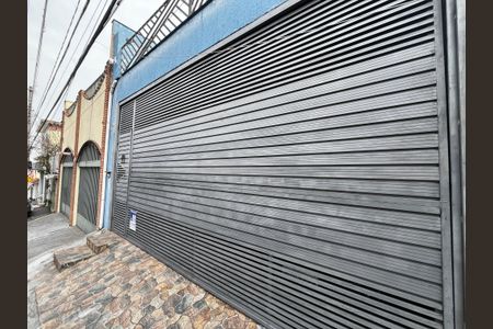 Casa à venda com 147m², 4 quartos e 2 vagasFachada