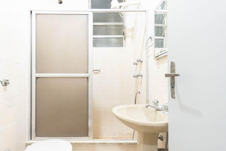 Banheiro de apartamento à venda com 1 quarto, 42m² em Maracanã, Rio de Janeiro