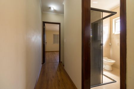 Casa à venda com 150m², 3 quartos e 2 vagasBanheiro - corredor dos quartos