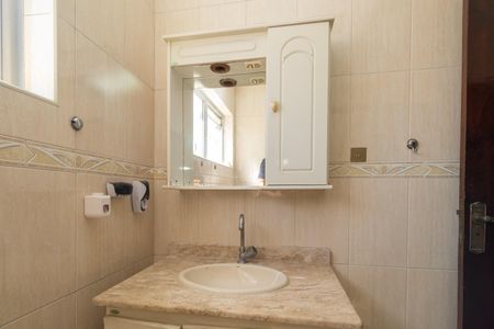 Casa à venda com 150m², 3 quartos e 2 vagasBanheiro