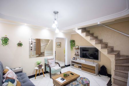 Casa à venda com 198m², 3 quartos e 2 vagasSala de TV